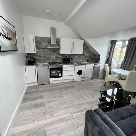 Lovely 2 Bedroom Flat With Roof Terrace In London Nw6 Zewnętrze zdjęcie