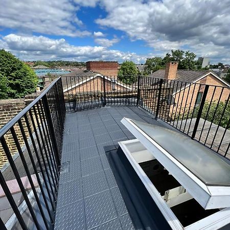 Lovely 2 Bedroom Flat With Roof Terrace In London Nw6 Zewnętrze zdjęcie