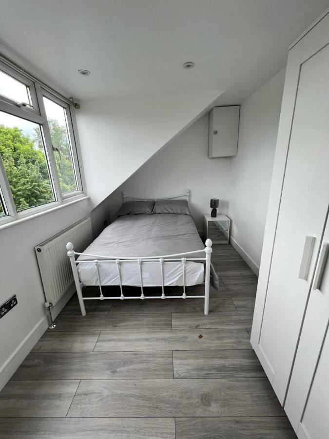Lovely 2 Bedroom Flat With Roof Terrace In London Nw6 Zewnętrze zdjęcie
