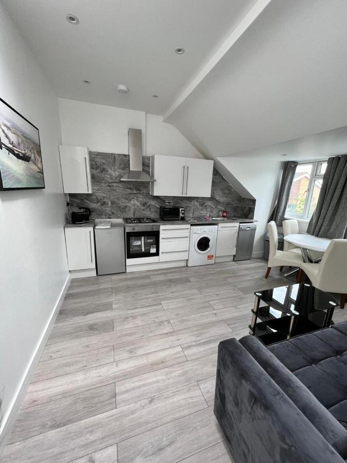 Lovely 2 Bedroom Flat With Roof Terrace In London Nw6 Zewnętrze zdjęcie