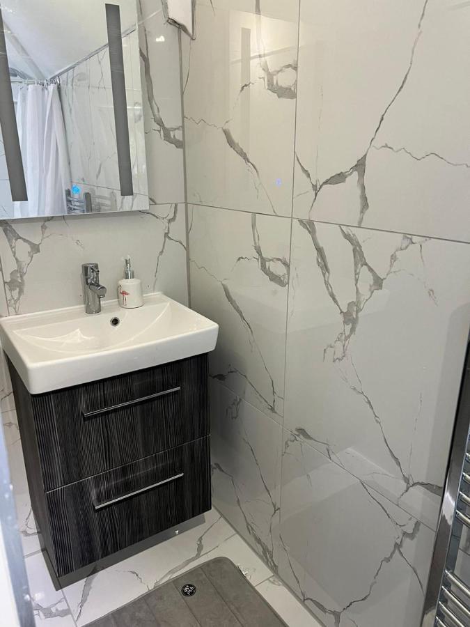 Lovely 2 Bedroom Flat With Roof Terrace In London Nw6 Zewnętrze zdjęcie