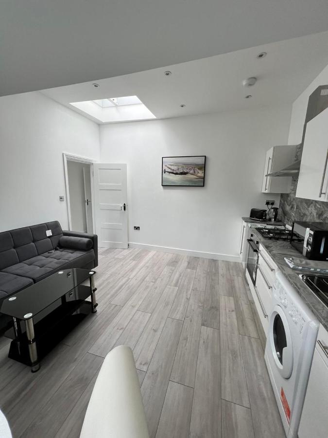 Lovely 2 Bedroom Flat With Roof Terrace In London Nw6 Zewnętrze zdjęcie