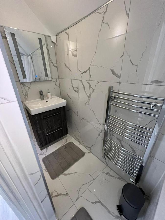 Lovely 2 Bedroom Flat With Roof Terrace In London Nw6 Zewnętrze zdjęcie