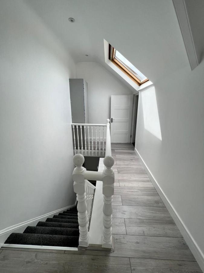 Lovely 2 Bedroom Flat With Roof Terrace In London Nw6 Zewnętrze zdjęcie