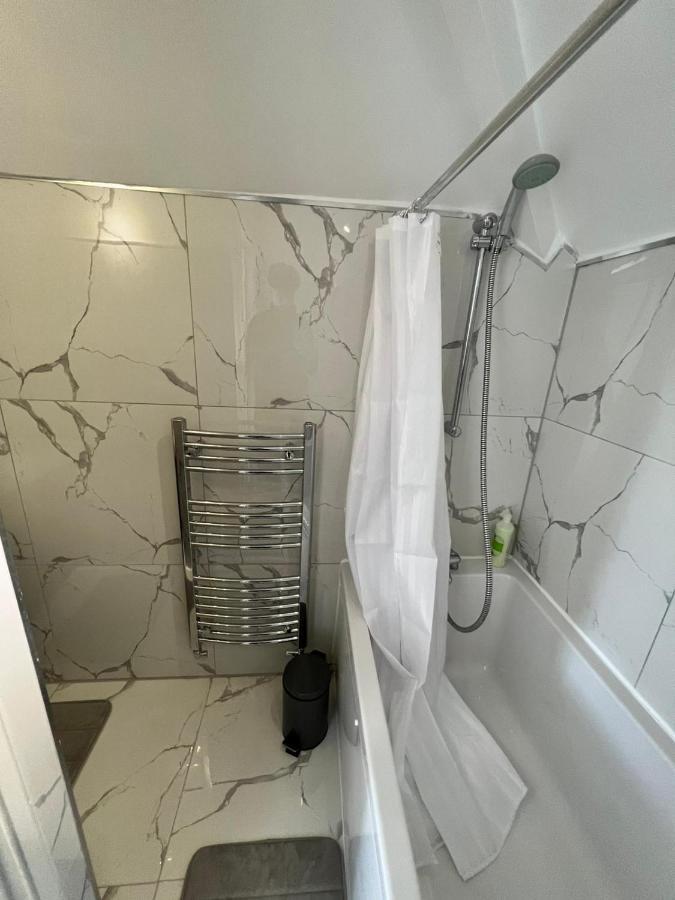 Lovely 2 Bedroom Flat With Roof Terrace In London Nw6 Zewnętrze zdjęcie